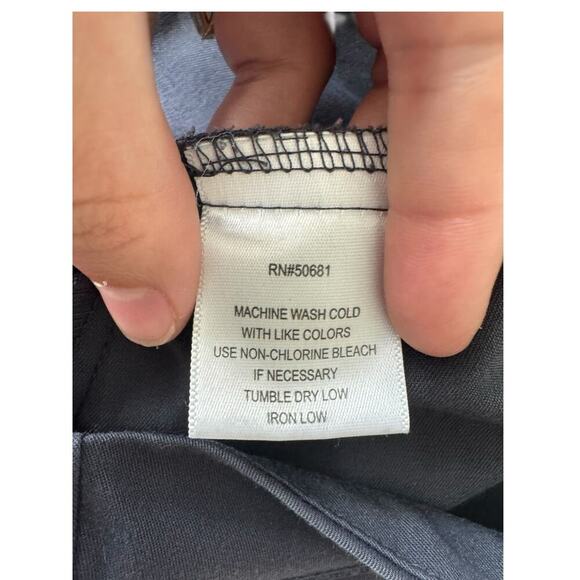 Grey’s Anatomy Women’s Gray Scrub Top Size Large V-Neck 3 Pocket Stretch 7187 - Picture 5 of 7